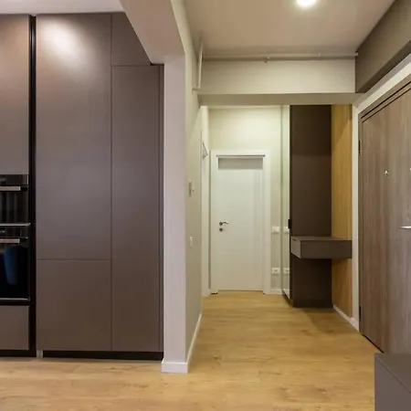 Elegant 2 Bedroom Retreat Bucharest