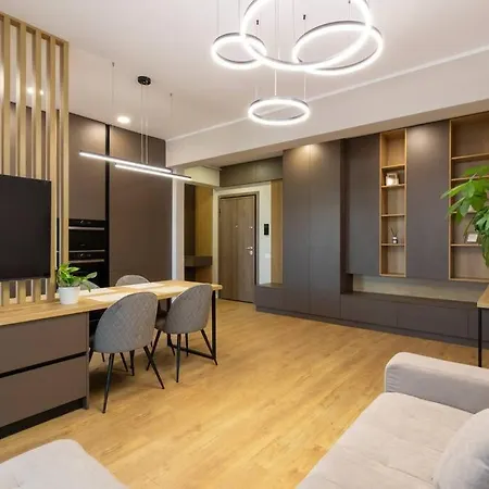 Elegant 2 Bedroom Retreat *