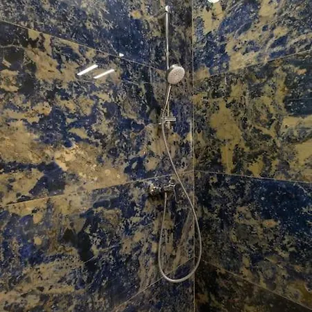 דירה Elegant 2 Bedroom Retreat *