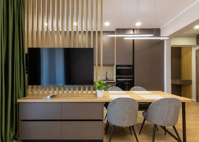 Elegant 2 Bedroom Retreat בוקרשט