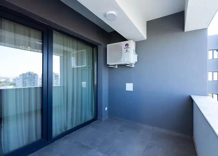 Elegant 2 Bedroom Retreat Apartman